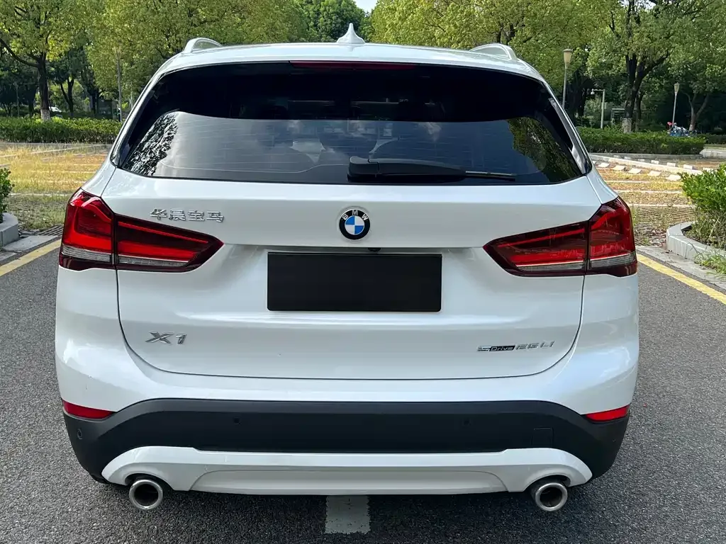 BMW X1 — фото 3