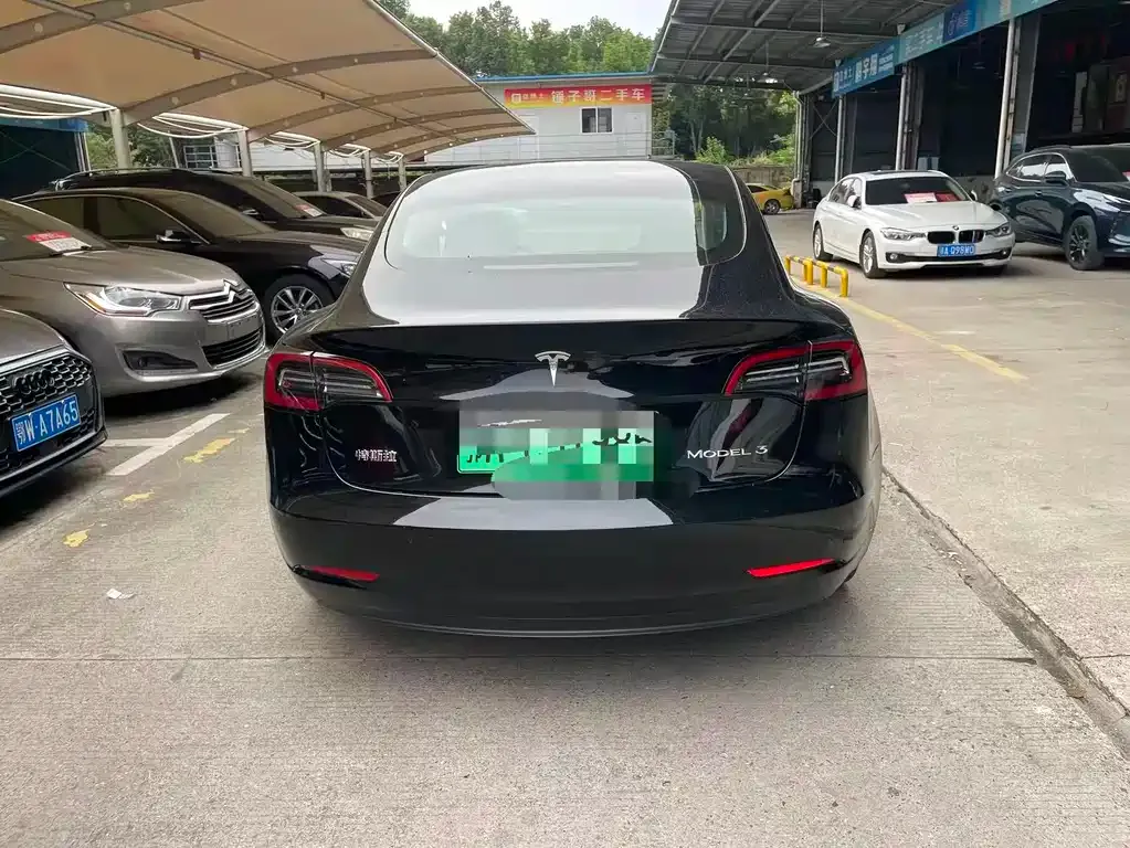 Tesla Model 3 — фото 2