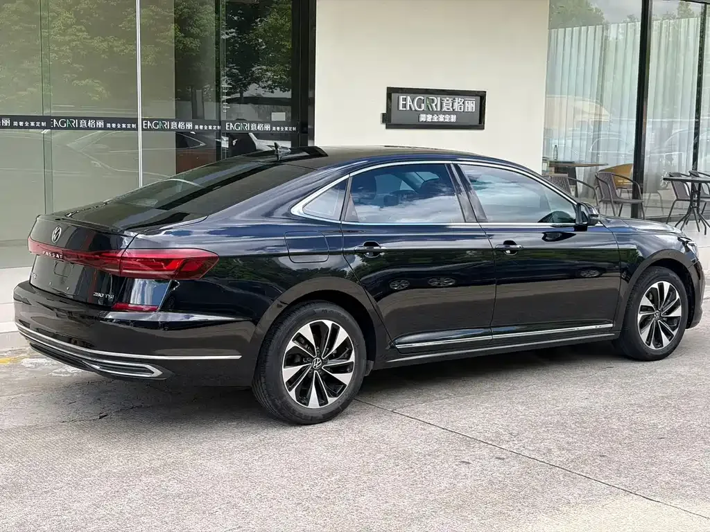 Volkswagen Passat — фото 5