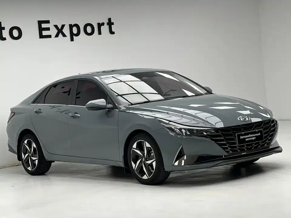 Hyundai Elantra — фото 3
