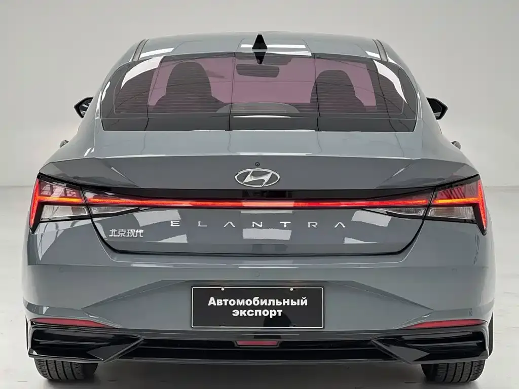 Hyundai Elantra — фото 10