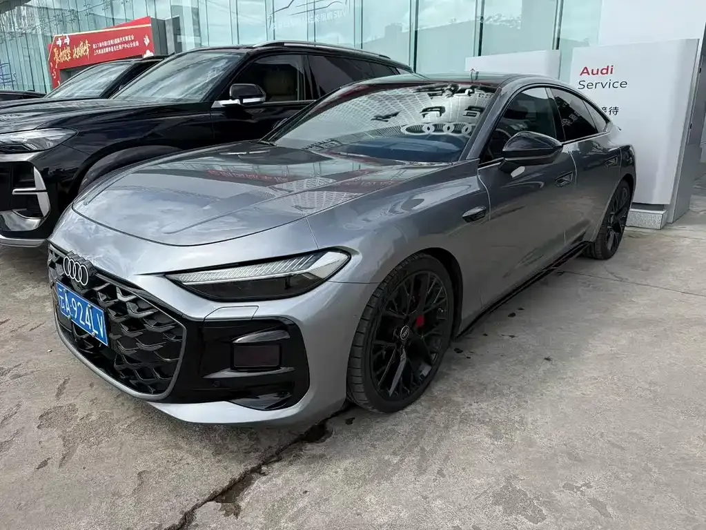 Audi A5L Sportback — фото 1
