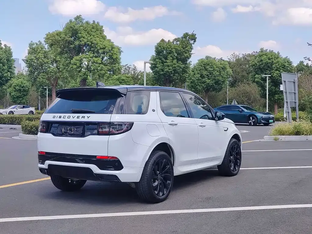 Land Rover Discovery Sport — фото 2