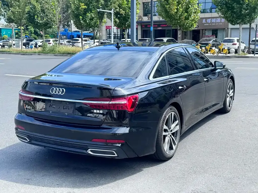 Audi A6L — фото 9