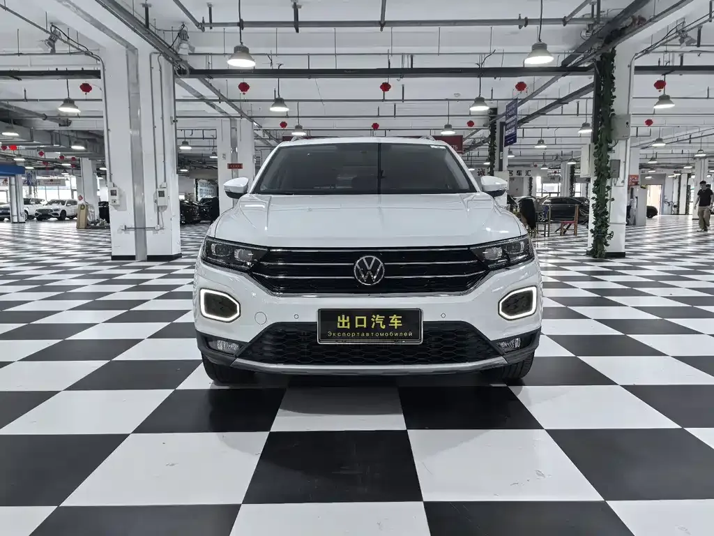 Volkswagen T-Roc — фото 3