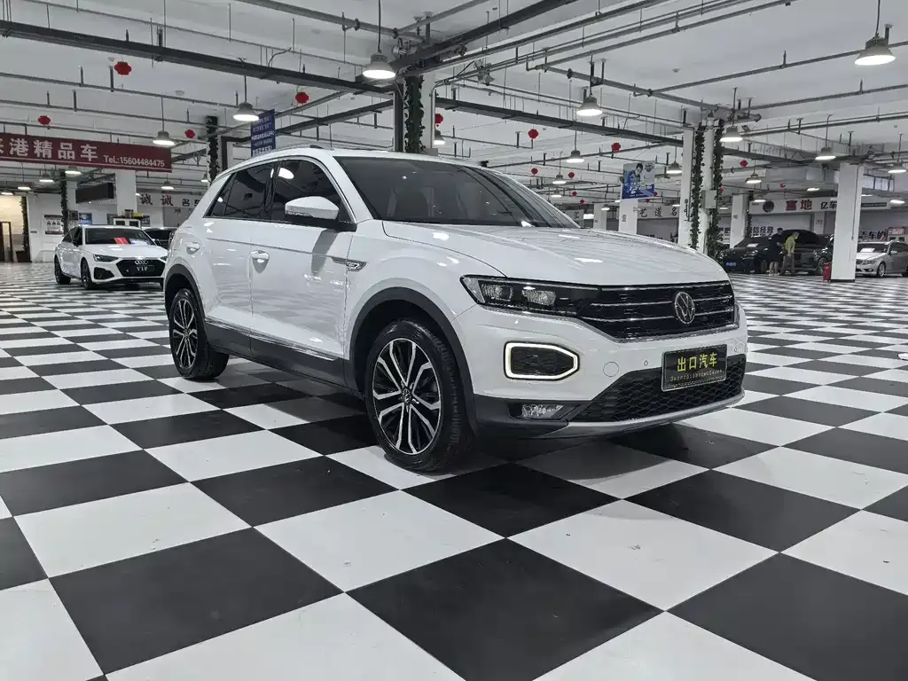 Volkswagen T-Roc — фото 6