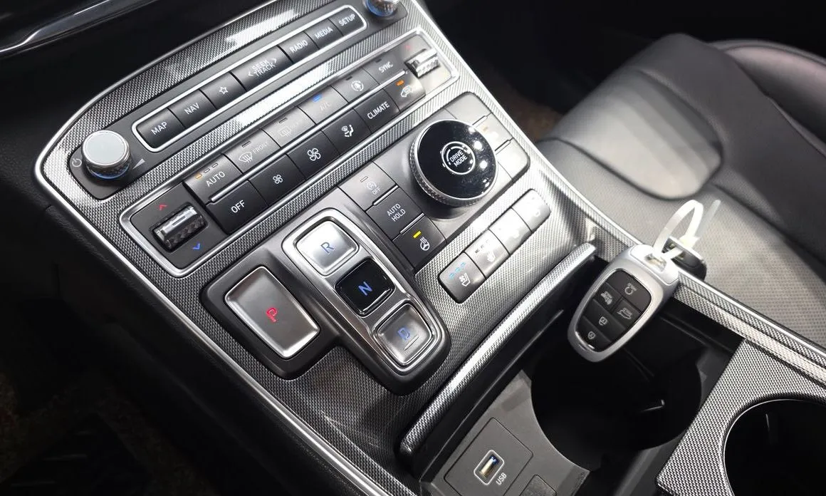 Hyundai Santafe — фото 3