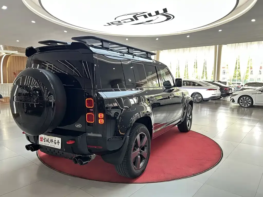 Land Rover Defender — фото 7