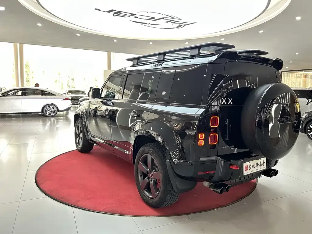 Land Rover Defender — фото 8