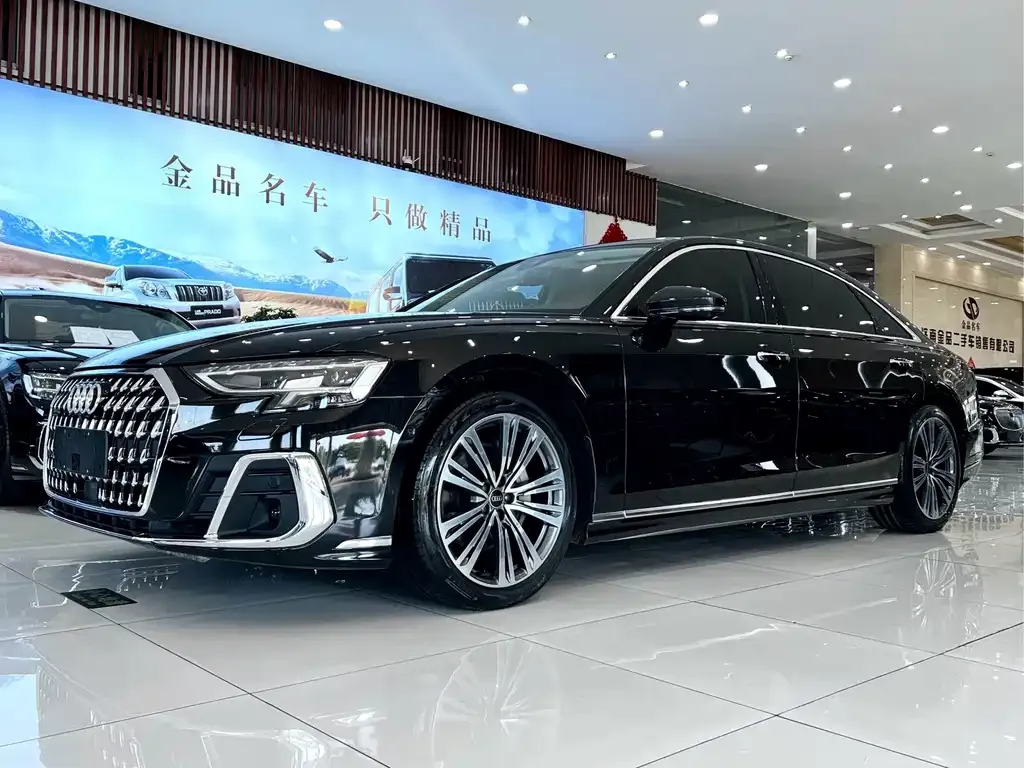 Audi A8 — фото 9