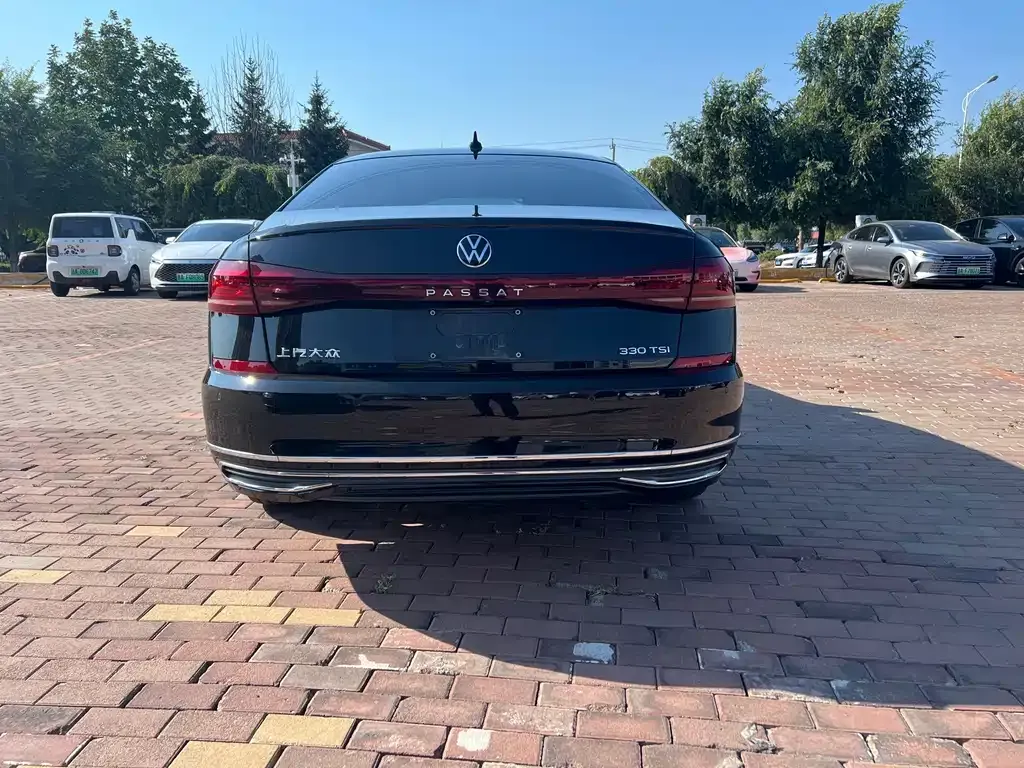 Volkswagen Passat — фото 5
