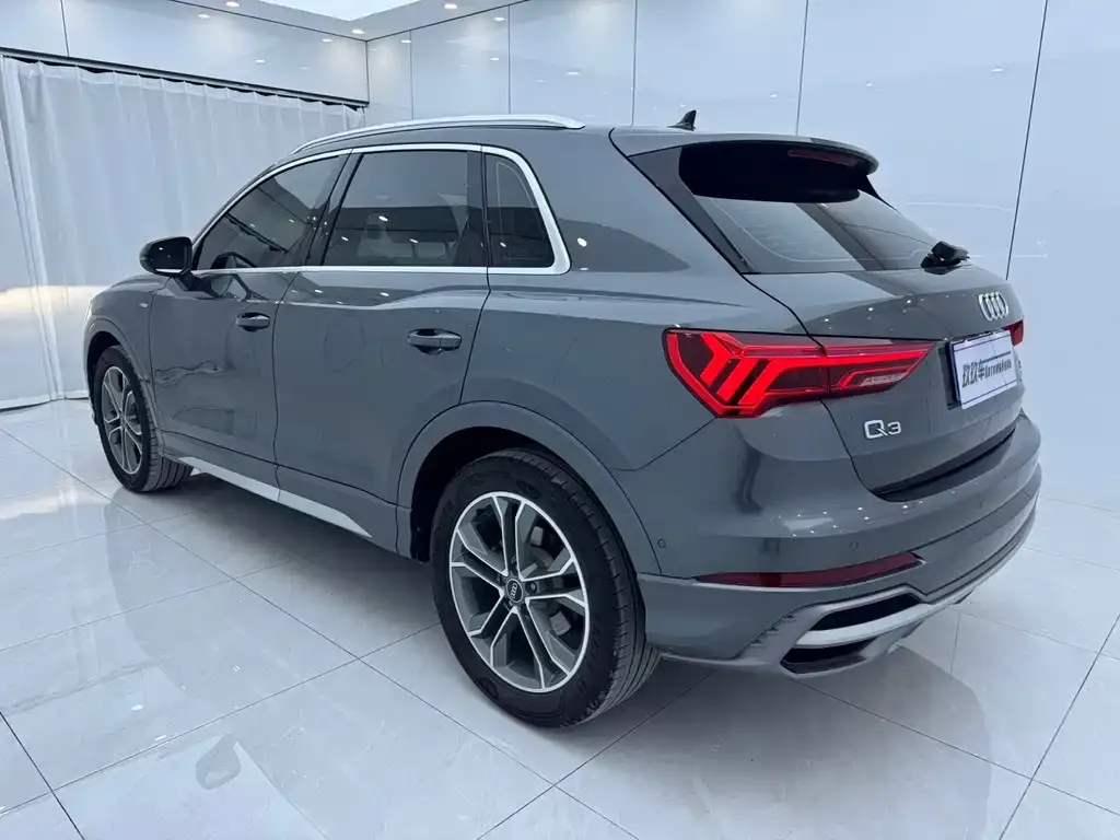 Audi Q3 — фото 9