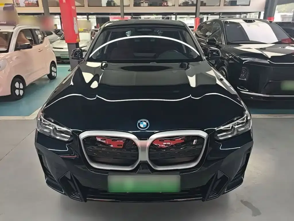 BMW iX3 — фото 5