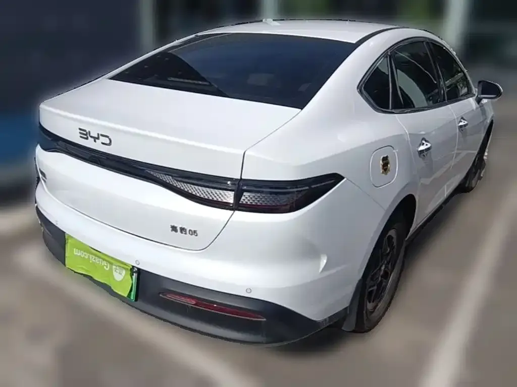 BYD Seal 05 DM-i — фото 3