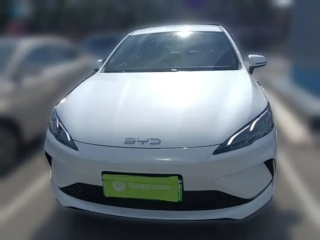 BYD Seal 05 DM-i — фото 8