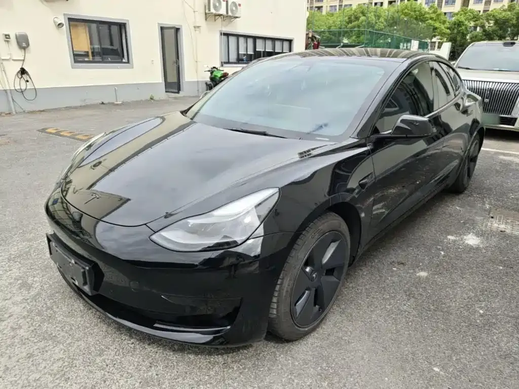 Tesla Model 3 — фото 4