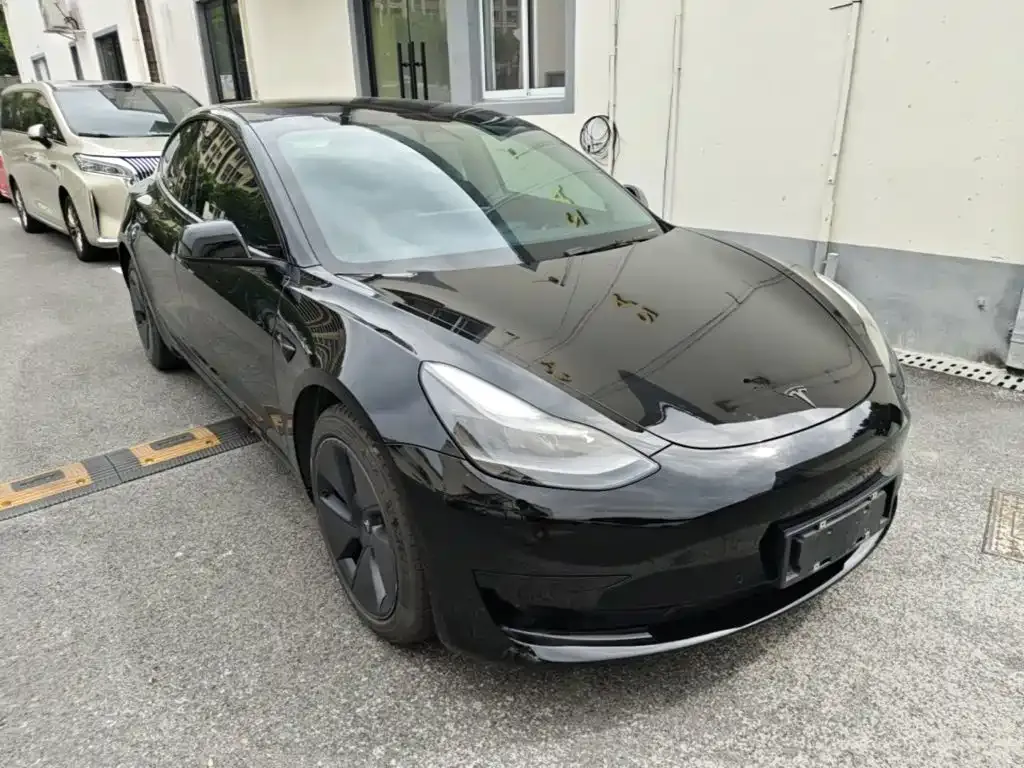 Tesla Model 3 — фото 9