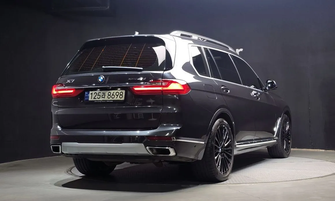 BMW X7 — фото 7