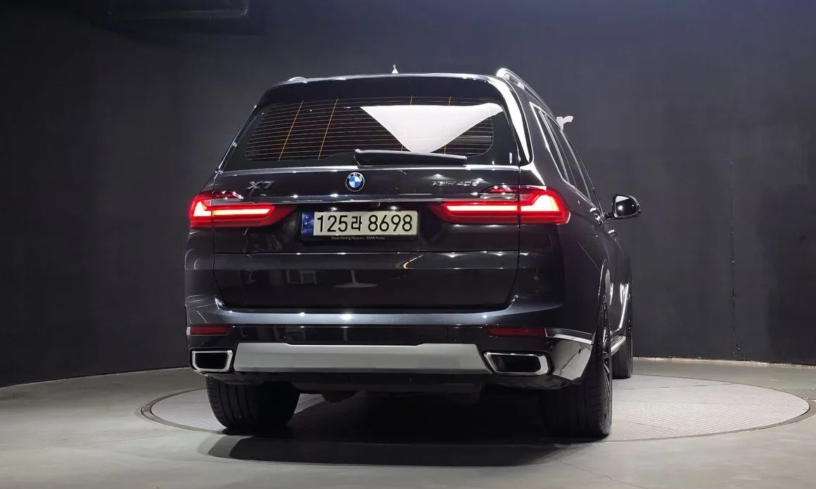 BMW X7 — фото 2