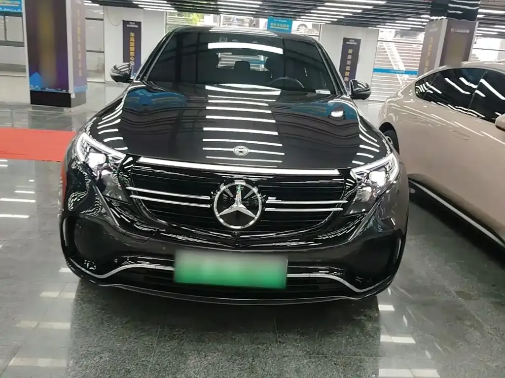 Mercedes-Benz EQC — фото 3