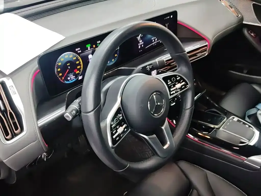 Mercedes-Benz EQC — фото 5