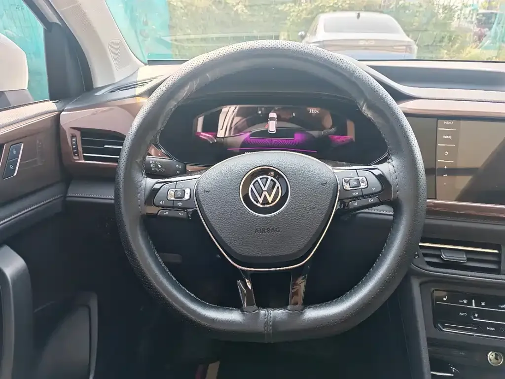 Volkswagen Tharu — фото 6