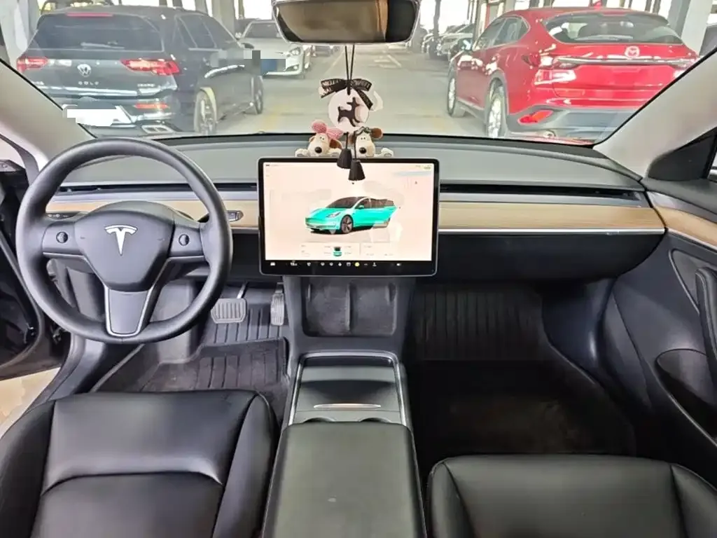 Tesla Model 3 — фото 4