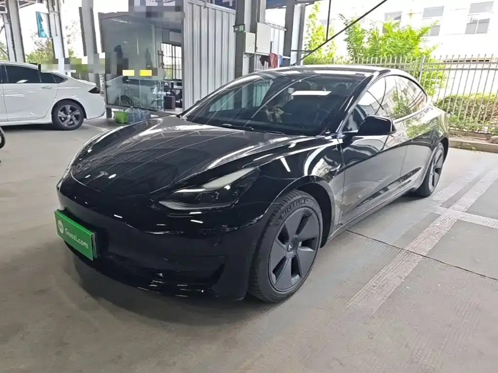Tesla Model 3 — фото 2