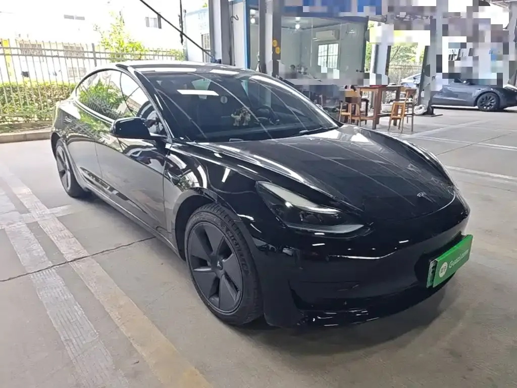 Tesla Model 3 — фото 3
