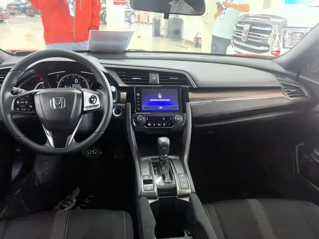 Honda Civic — фото 8
