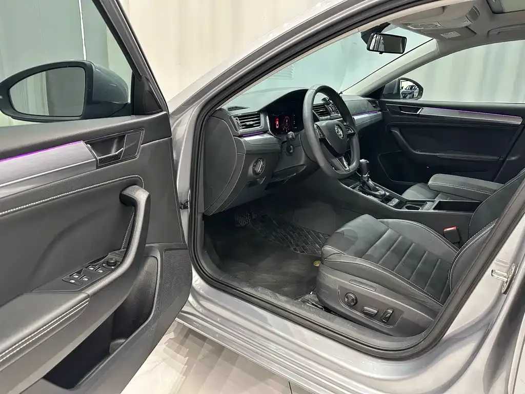 Skoda Superb — фото 6