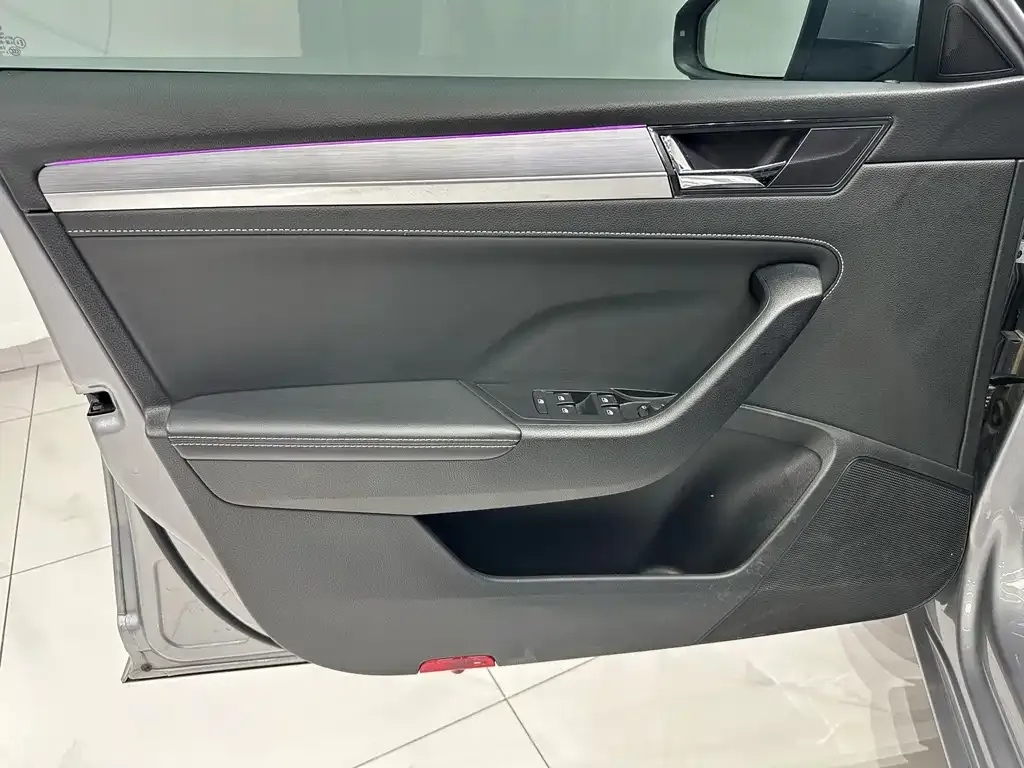 Skoda Superb — фото 4