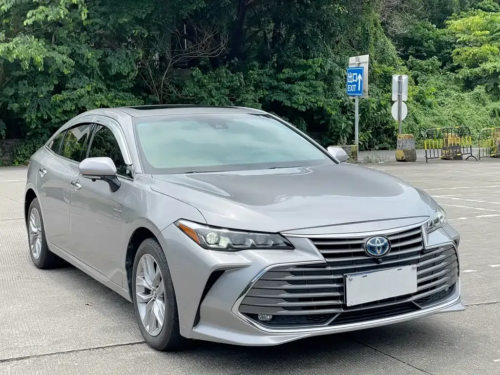 Toyota Avalon — фото 4