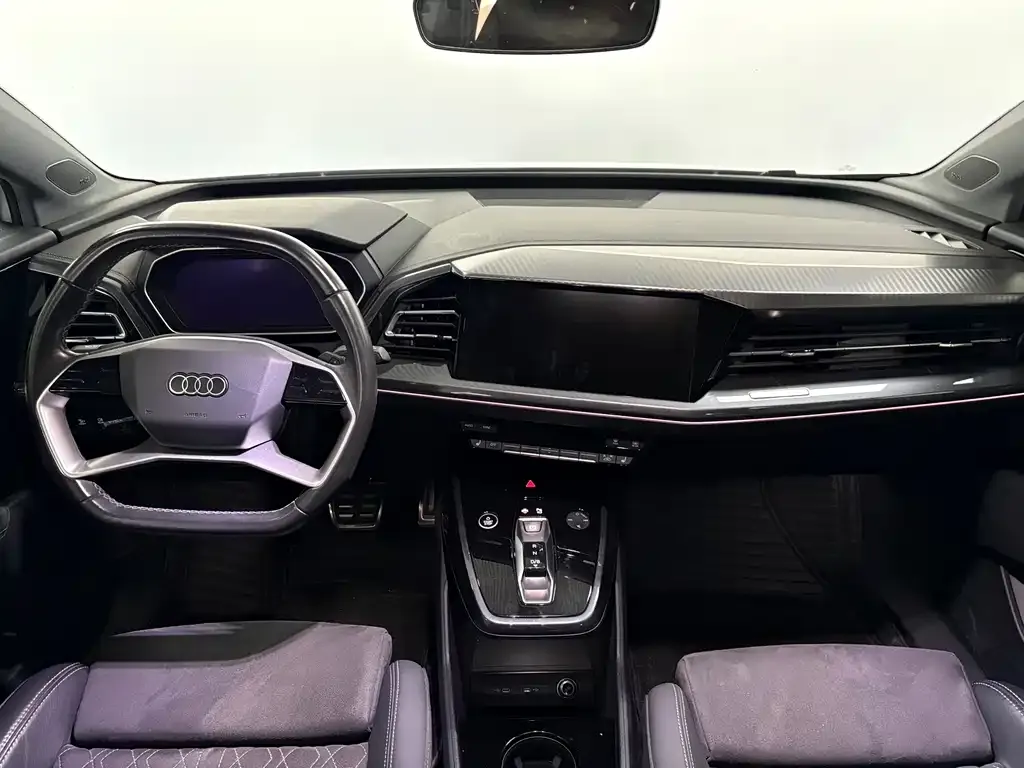 Audi Q4 e-tron — фото 6