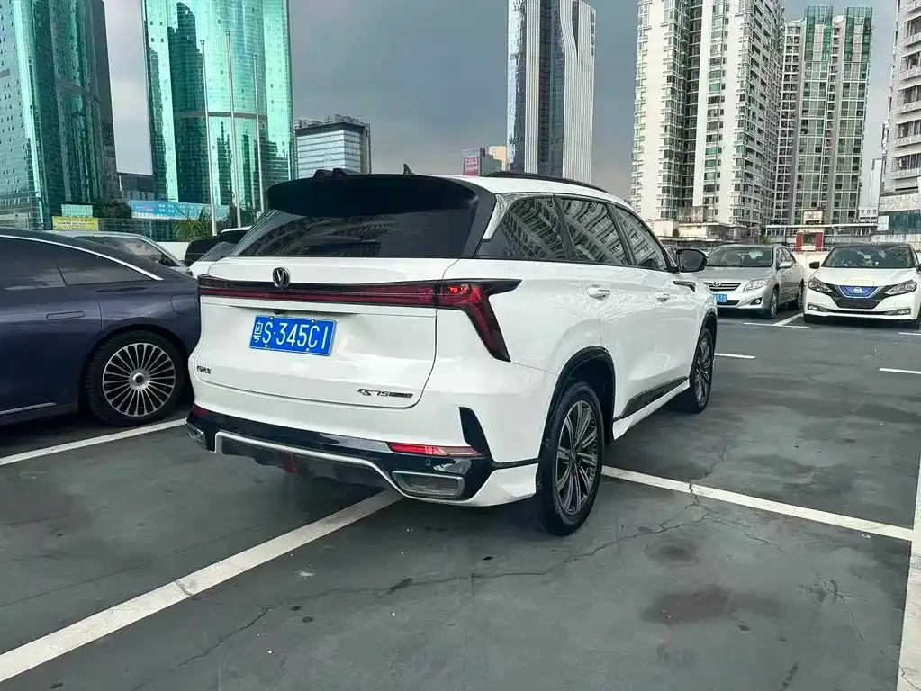 Changan CS75 PLUS — фото 8