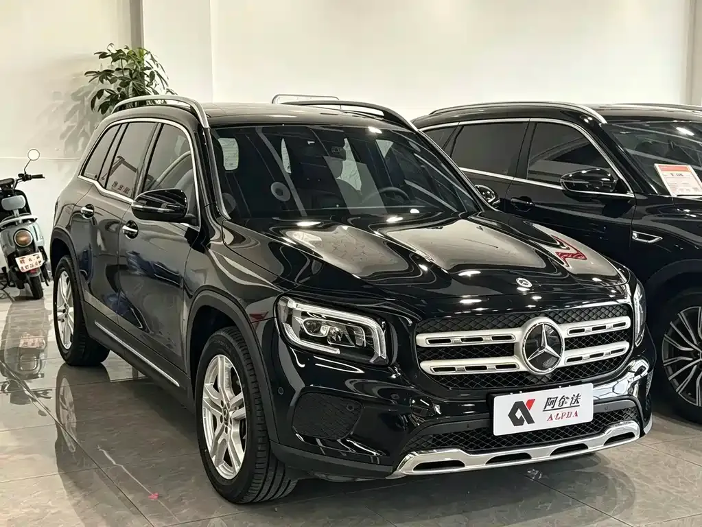 Mercedes-Benz GLB — фото 5