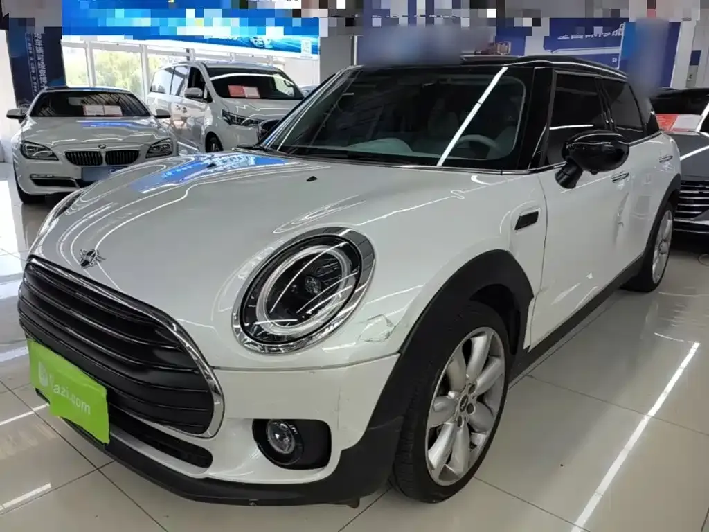 MINI Clubman — фото 1