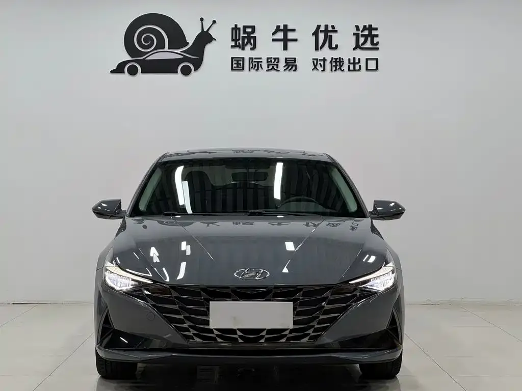 Hyundai Elantra — фото 4