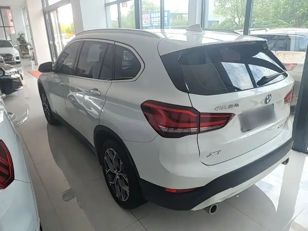BMW X1 — фото 10
