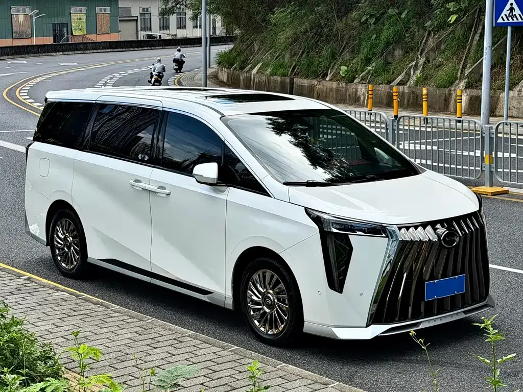 GAC Motor Trumpchi M8 — фото 9