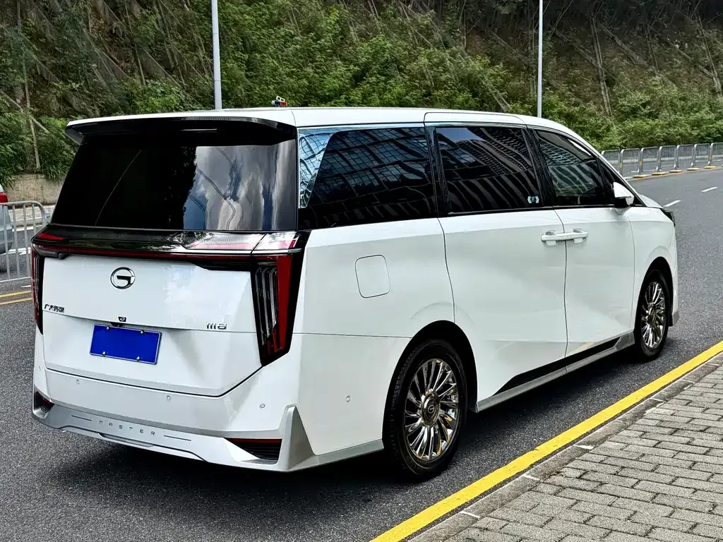 GAC Motor Trumpchi M8 — фото 10