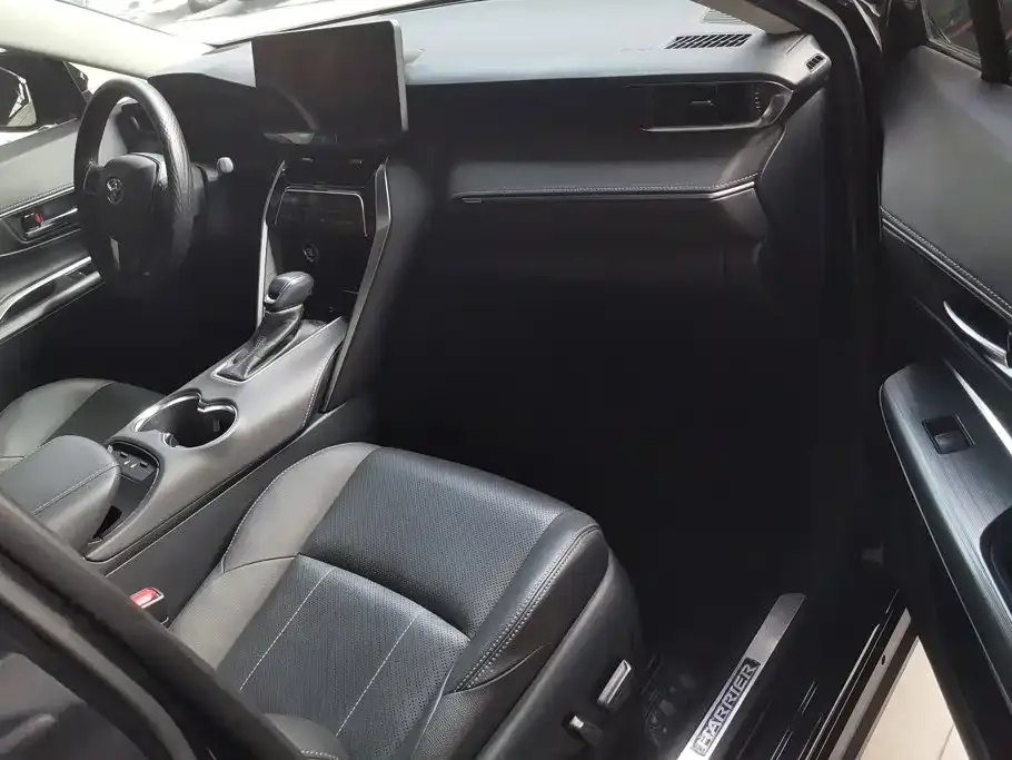 Toyota Harrier — фото 8