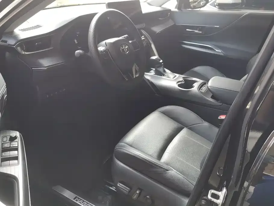 Toyota Harrier — фото 5