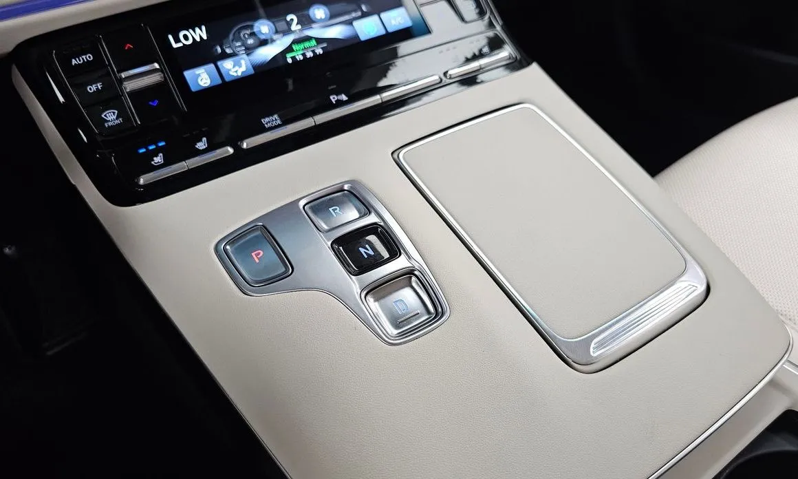 Hyundai Grandeur — фото 2