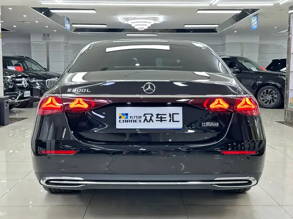 Mercedes-Benz E-Class — фото 3