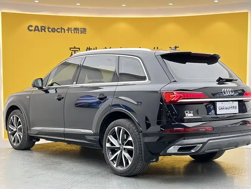 Audi Q7 — фото 2