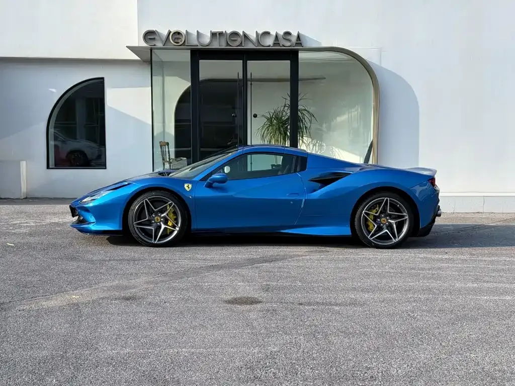 Ferrari F8 — фото 4