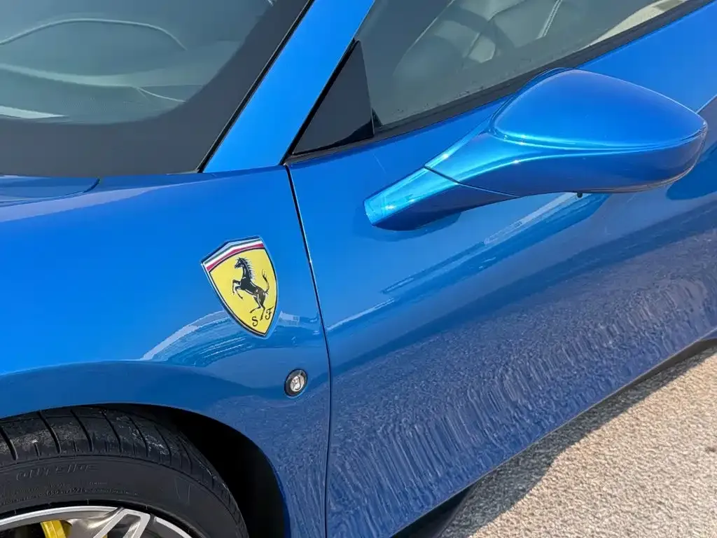 Ferrari F8 — фото 6