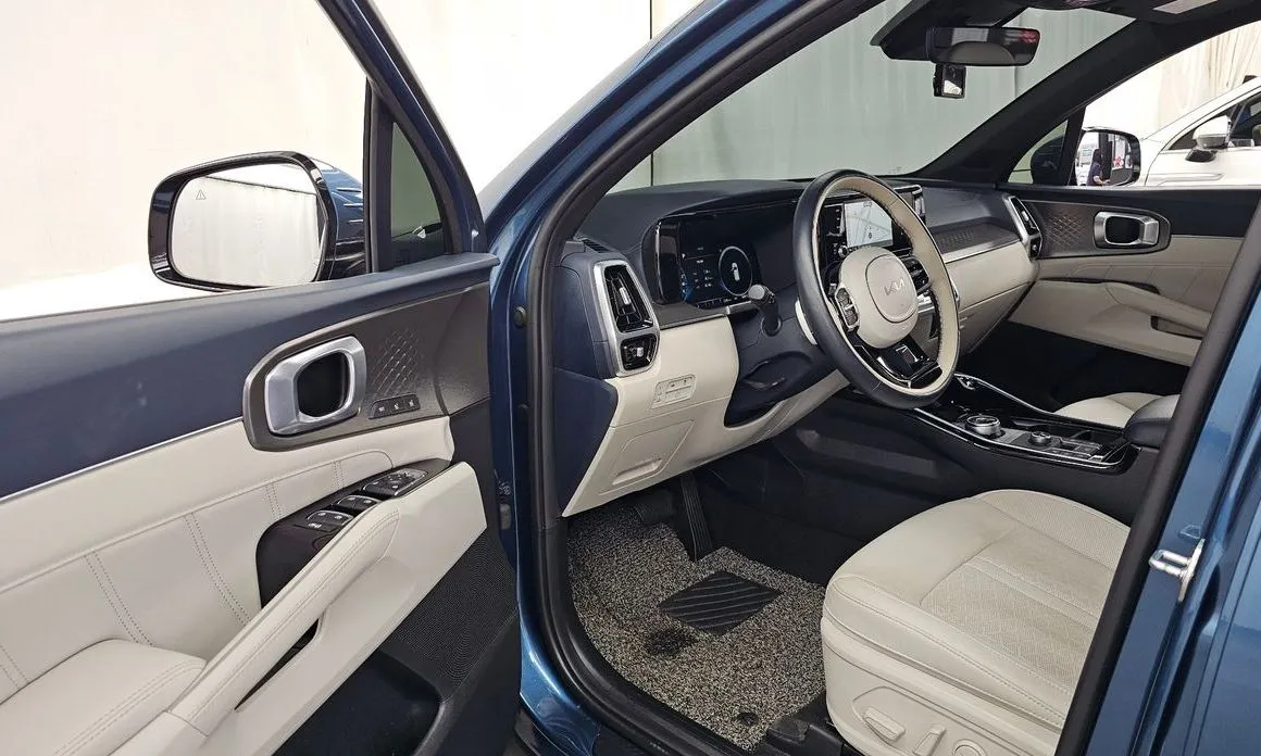 Kia Sorento — фото 6