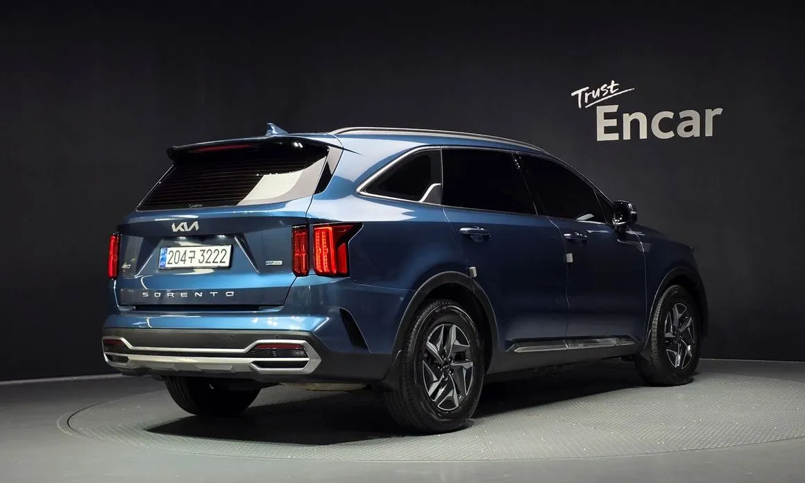 Kia Sorento — фото 8